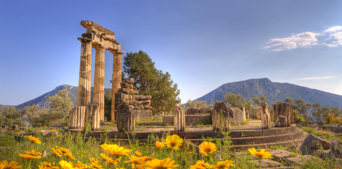 undiscovered Greece hike tour image of delphi ancient site
