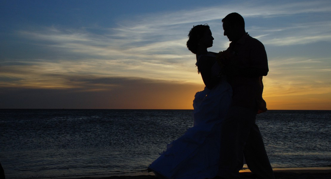 beach honeymoon Greece